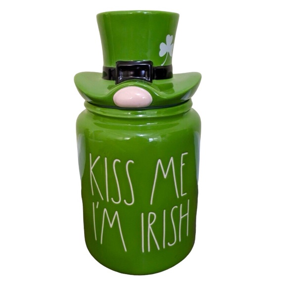 ☘️ Rae Dunn Kiss me I’m Irish canister - Picture 1 of 9